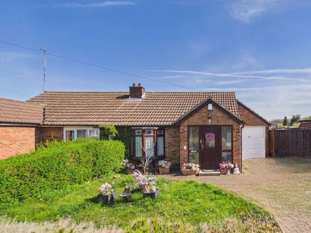 Bungalow for sale in King's Walden, Hertfordshire