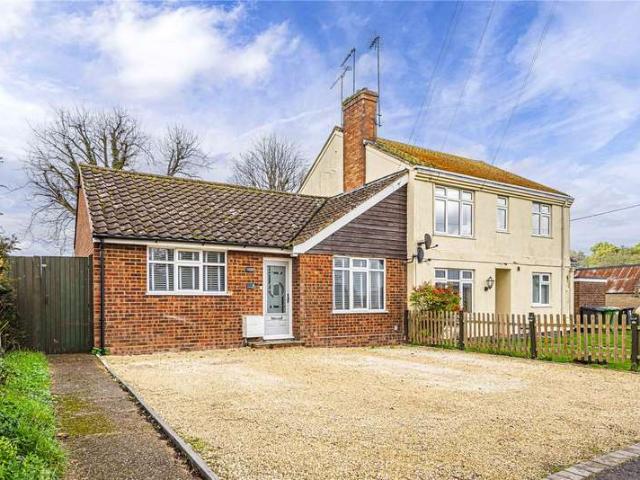 Bungalow for sale in Totternhoe, Bedfordshire