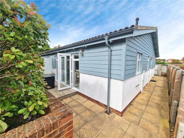 Bungalow for sale in Colwell Bay, Totland