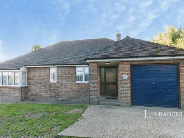 Bungalow for rent in Cross In Hand, East Sussex
