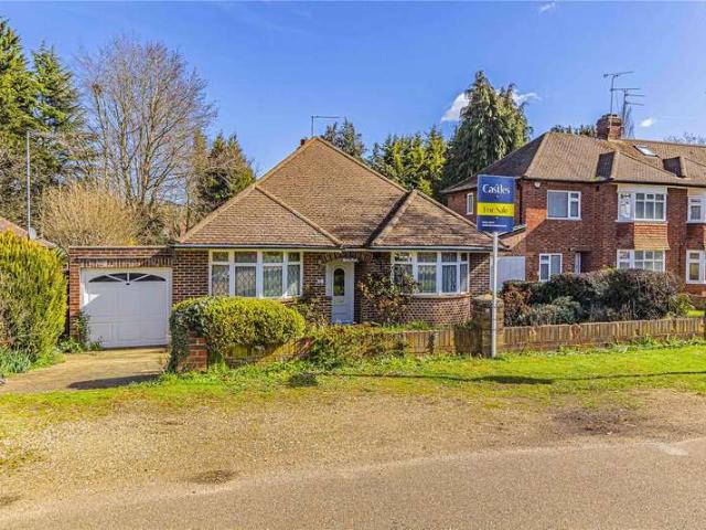 Bungalow for sale in Radlett, Hertfordshire