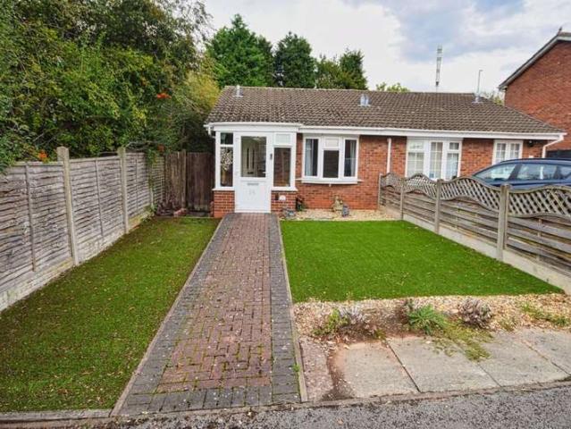 Bungalow for sale in Stonydelph, Kettlebrook