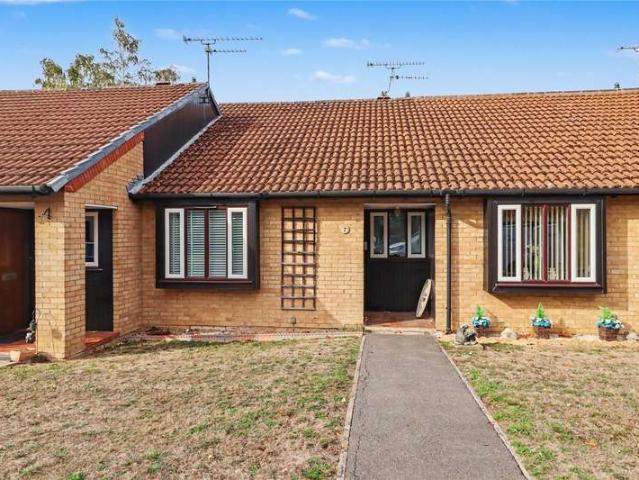 Bungalow for sale in Horsell, Woking