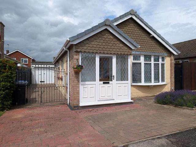 Bungalow for rent in Ise Lodge, Kettering