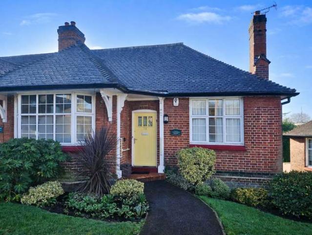 Bungalow for sale in Mill Hill, Greater London
