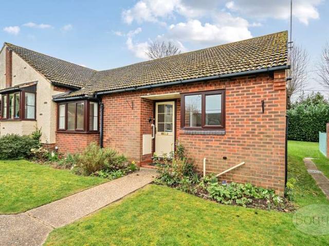 Bungalow for sale in Wrecclesham, Fole