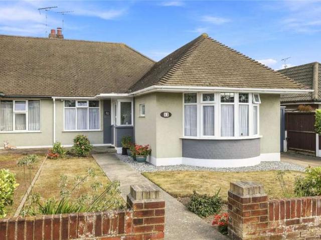 Bungalow for sale in Alton Barnes, Essex