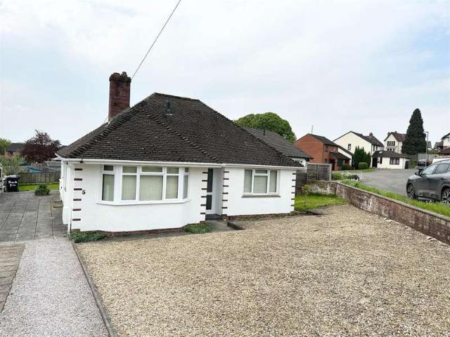 Bungalow for rent in Allaston, Bromsberrow Heath