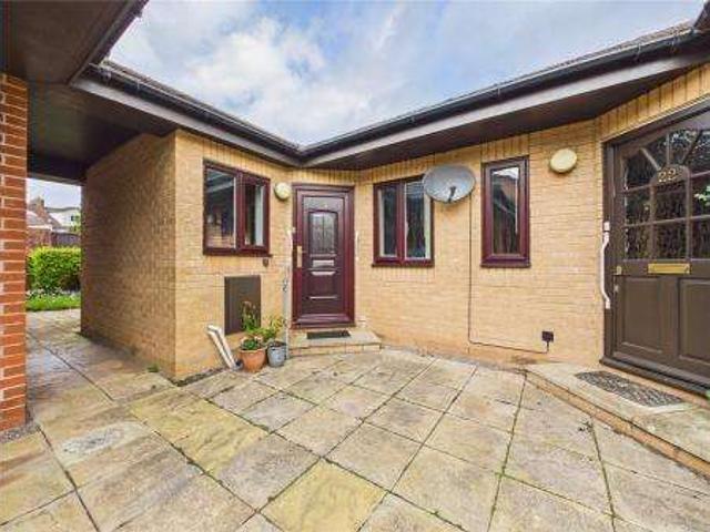 Bungalow for sale in Kingswood, South Gloucestershire