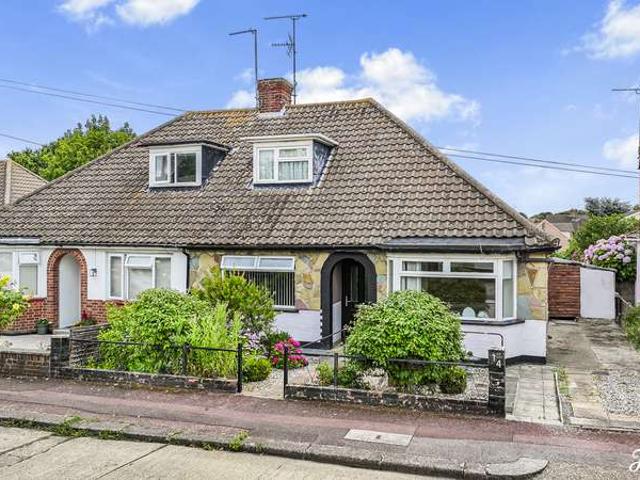 Bungalow for sale in Alton Barnes, Essex