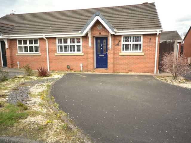 Bungalow for rent in Lilford, Wigan