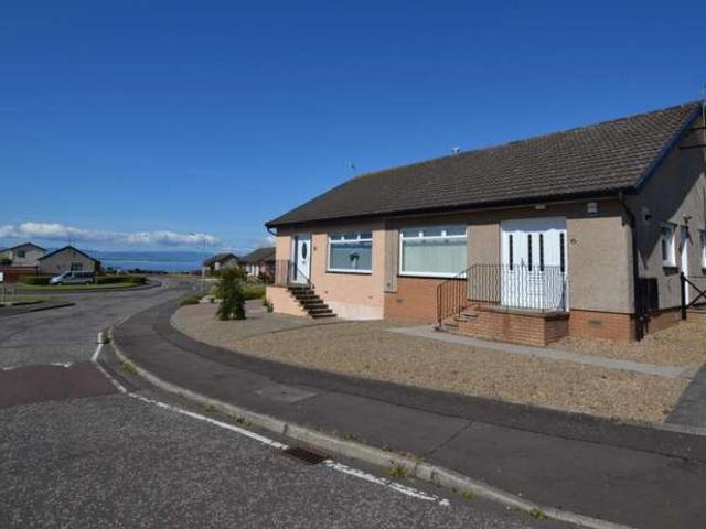 Bungalow for rent in Ardrossan, Scotland