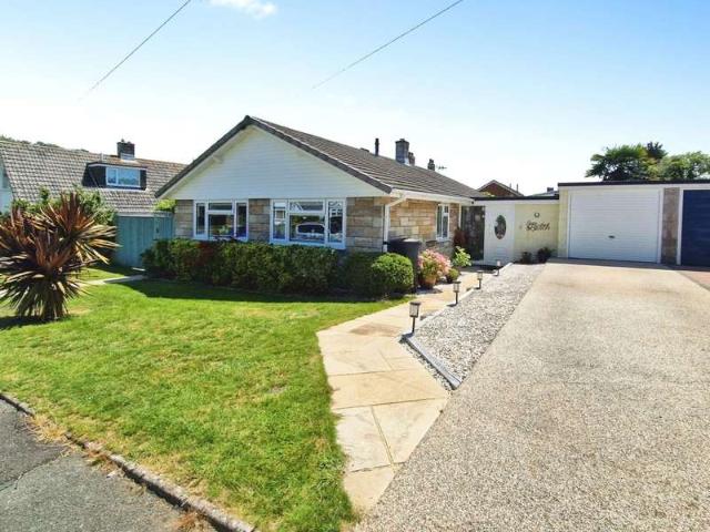 Bungalow for sale in Freshwater, Isle Of Wight