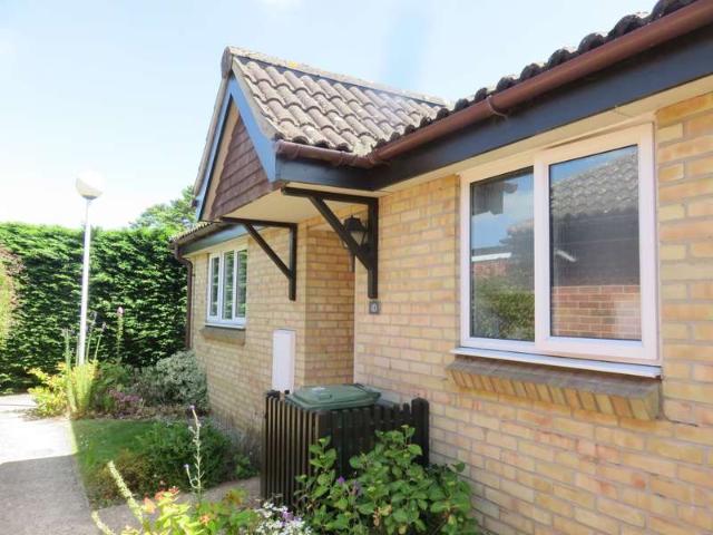 Bungalow for sale in Acle, Crostwick