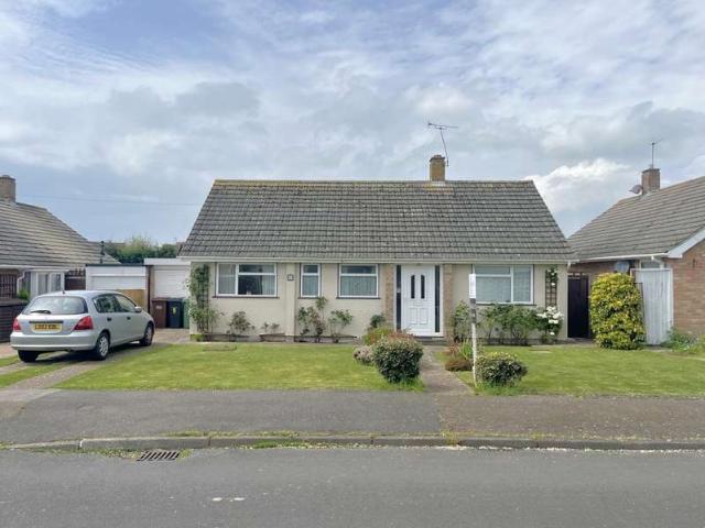Bungalow for sale in Old Town, Heathlands
