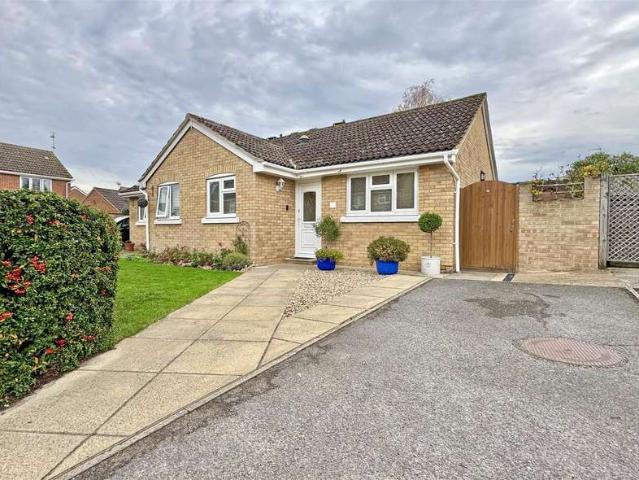 Bungalow for sale in Chipping Hill, Essex