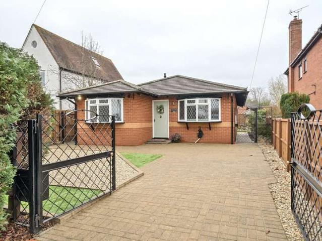 Bungalow for sale in Crookhill, Worcestershire