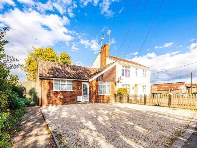 Bungalow for sale in Church End, Totternhoe