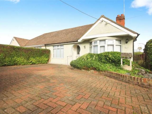 Bungalow for sale in Wickford
