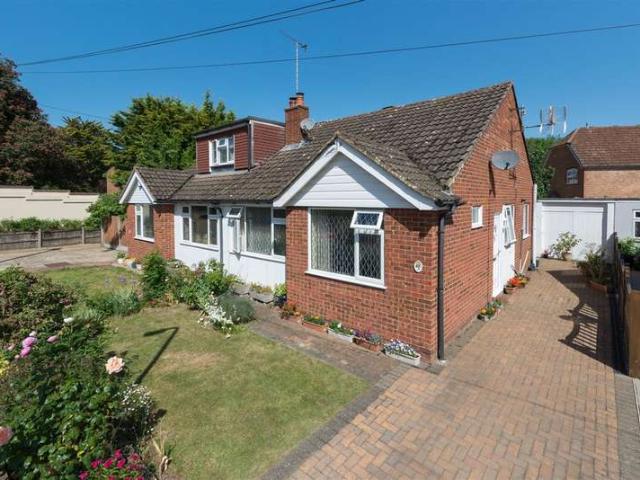 Bungalow for sale in The Bridge, Kent