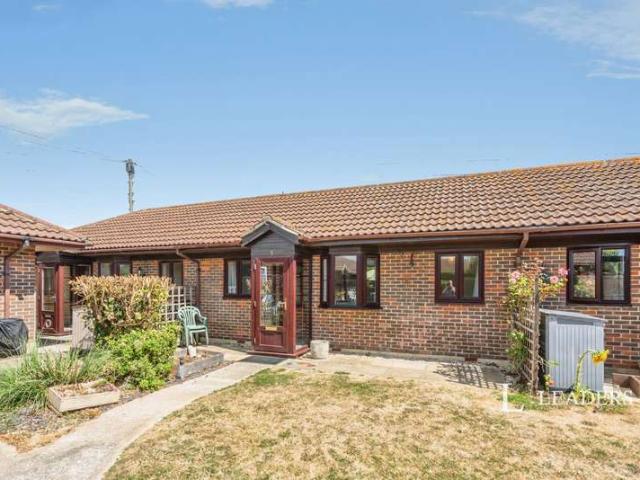 Bungalow for rent in Clapham, West Sussex