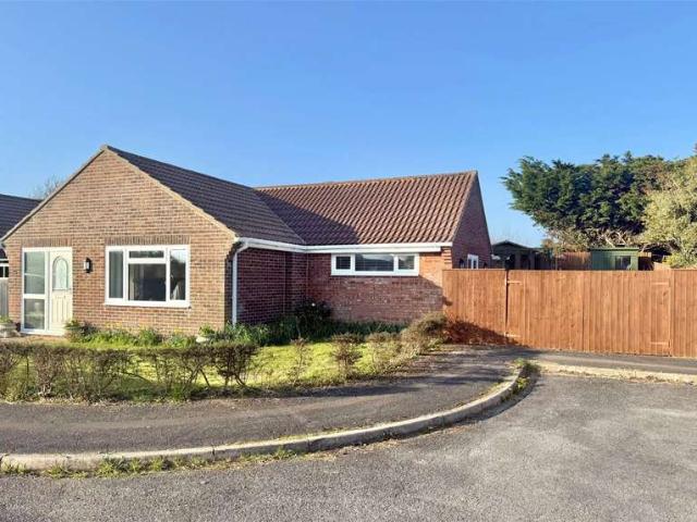 Bungalow for sale in Milford-on-Sea, Ashurst Bridge