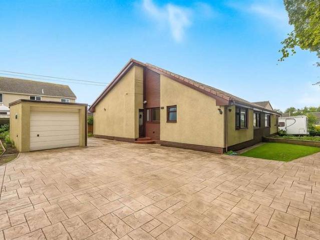 Bungalow for sale in Bathgate, Boghall