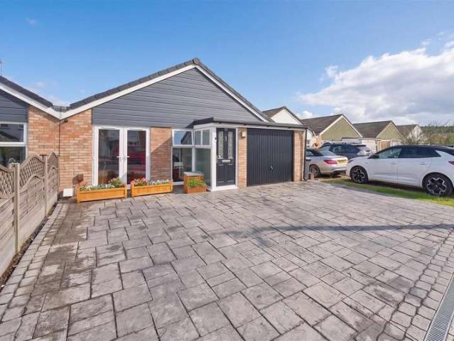 Bungalow for sale in Worle, Weston-super-mare