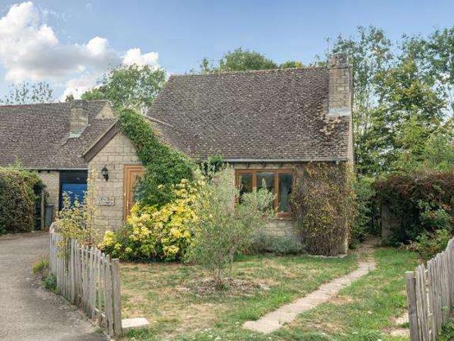 Bungalow for sale in Deer Park, West Oxfordshire