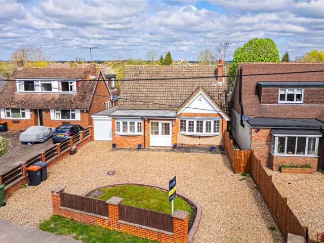 Bungalow for sale in Eaton Bray, Central Bedfordshire
