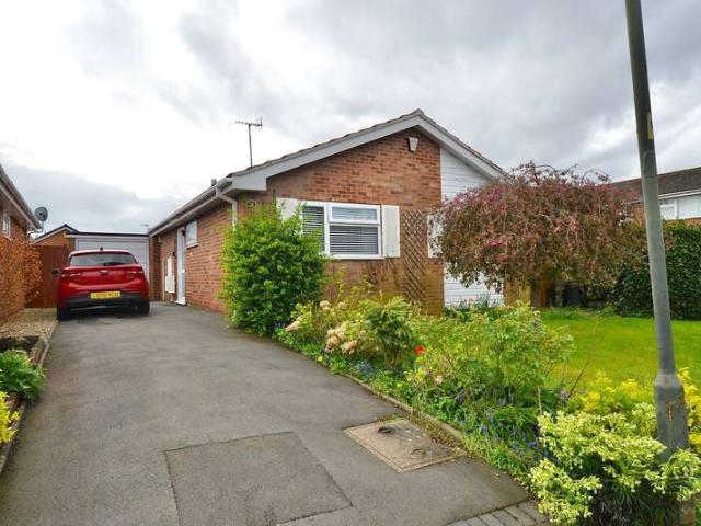 Bungalow for sale in Fairfield, Wychavon