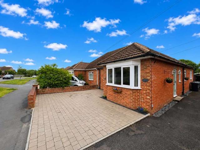 Bungalow for sale in Spring Vale, Hampshire