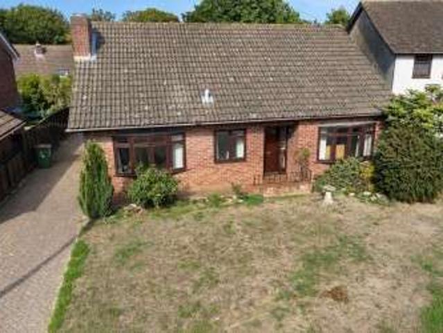 Bungalow for sale in Butlocks Heath, Eastleigh