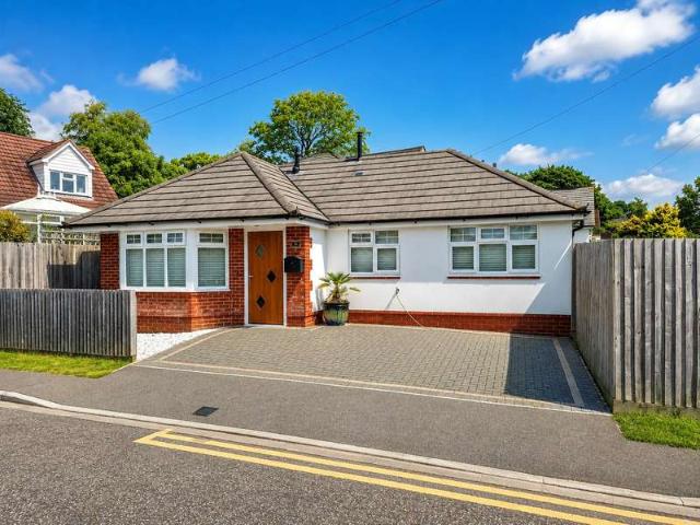 Bungalow for sale in Highcliffe