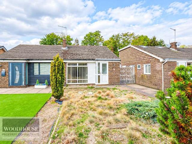 Bungalow for sale in Broxbourne, Hertfordshire