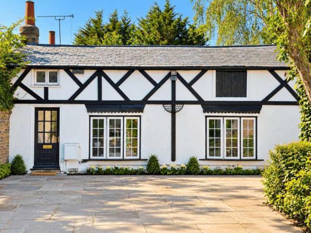 Bungalow for sale in Churchgate, Broxbourne