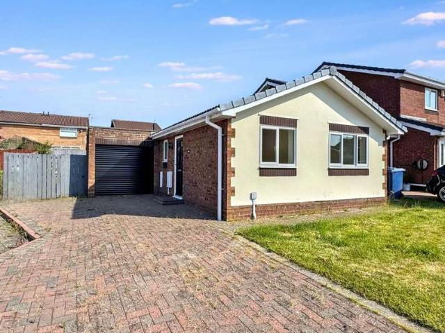 Bungalow for rent in Hebburn, Tyne And Wear