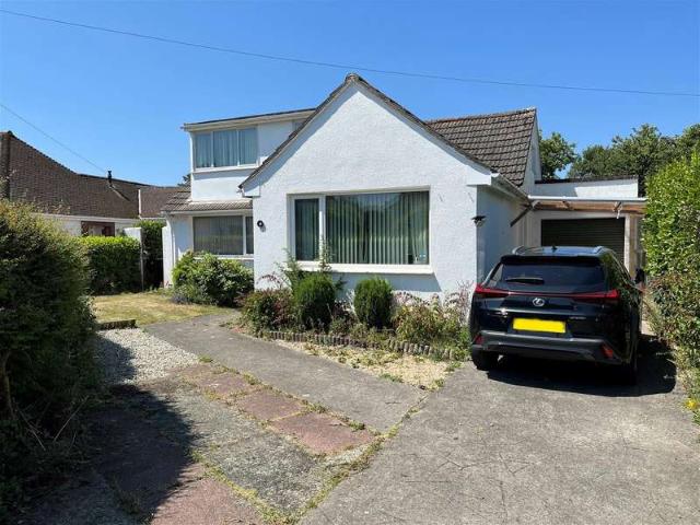 Bungalow for sale in Strode, Devon