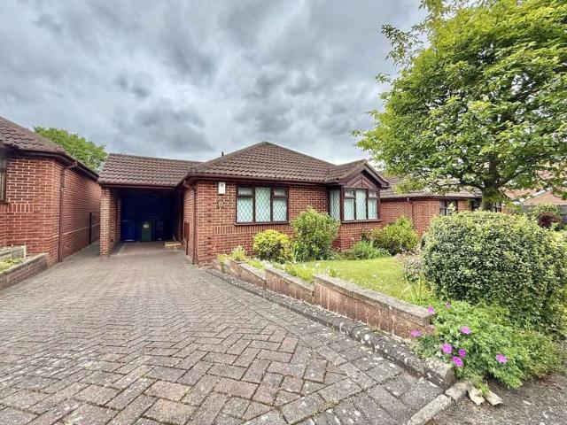 Bungalow for sale in Coseley, West Midlands