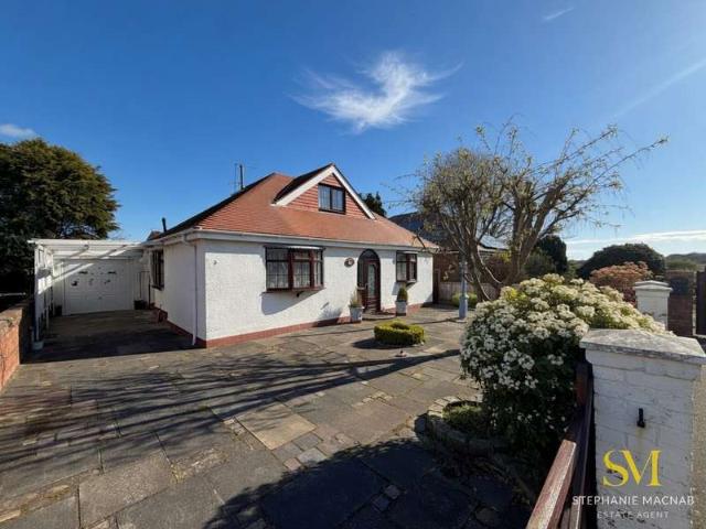 Bungalow for sale in Crossens, Sefton
