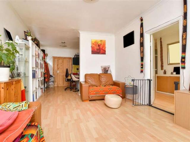 Bungalow for sale in Hillview, Surrey