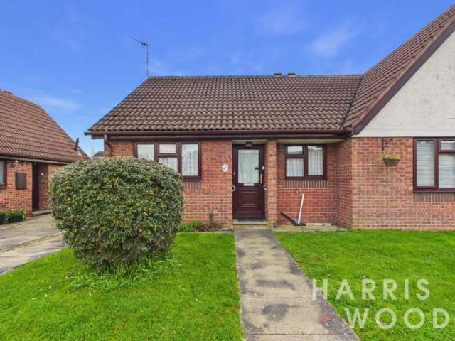 Bungalow for sale in Chipping Hill, Essex