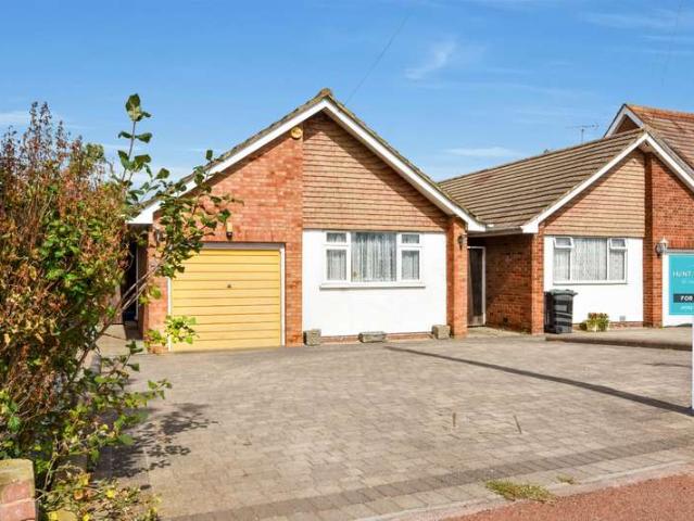 Bungalow for sale in Alton Barnes, Essex