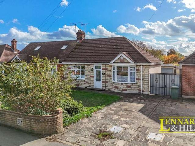 Bungalow for sale in Little Thurrock, Grays