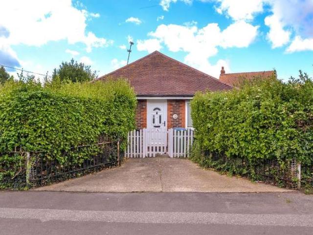 Bungalow for sale in Wick, Clapham