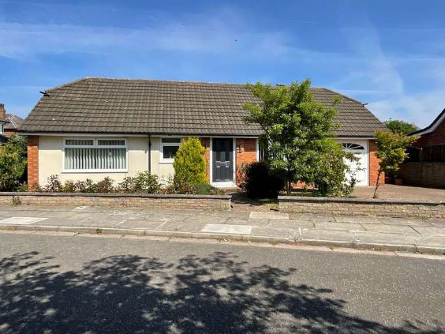 Bungalow for sale in Southport, Marshside