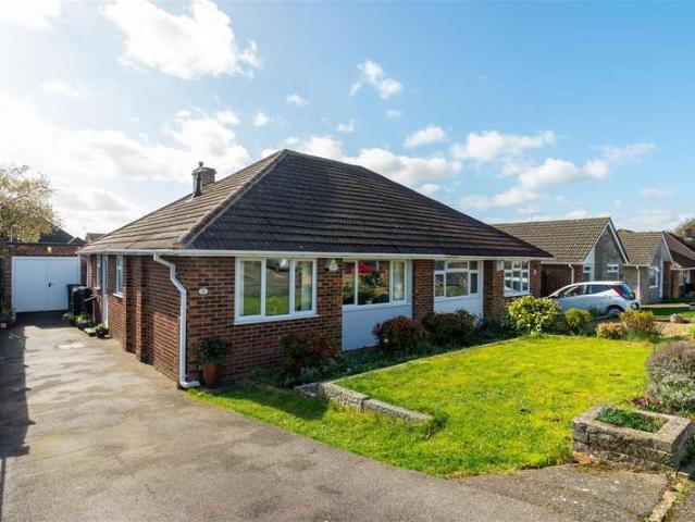 Bungalow for sale in Midway, Kent