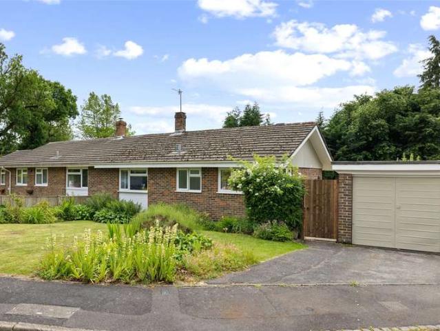 Bungalow for sale in Fole, Surrey