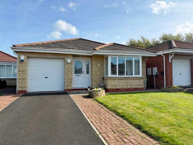 Bungalow for rent in Cowpen, Blyth