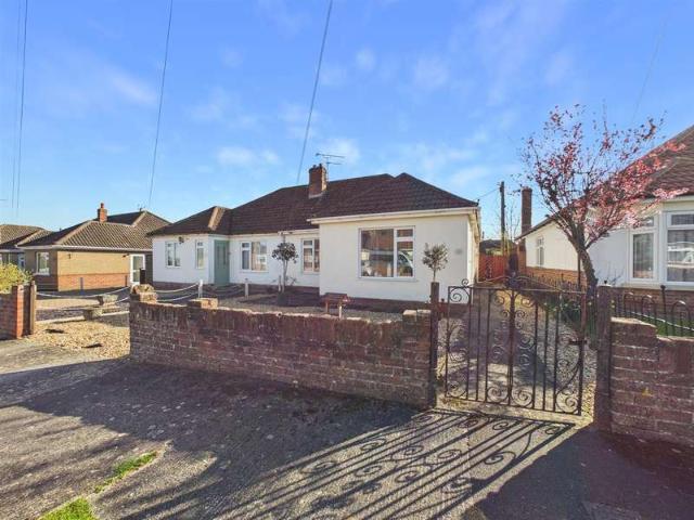 Bungalow for sale in Patterdown, Chippenham